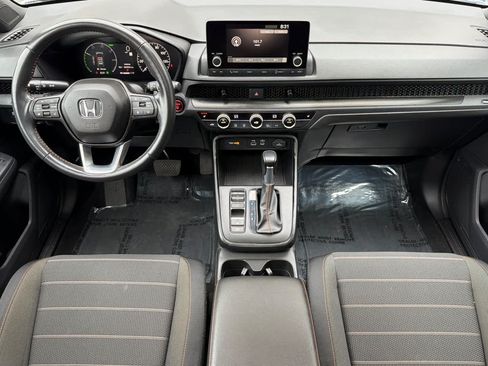 Used 2025 Honda CR-V Sport image 3