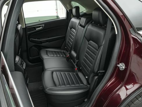Certified 2024 Ford Edge SEL w/ Convenience Package AWD/4WD image 18