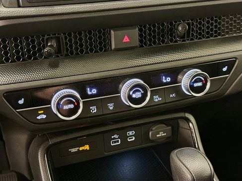 Used 2025 Honda CR-V EX image 23