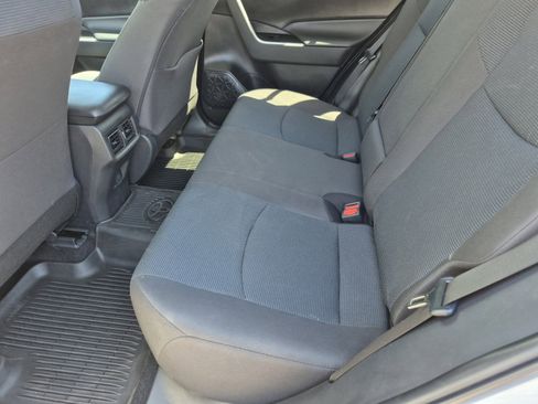 Used 2023 Toyota RAV4 LE AWD/4WD image 17