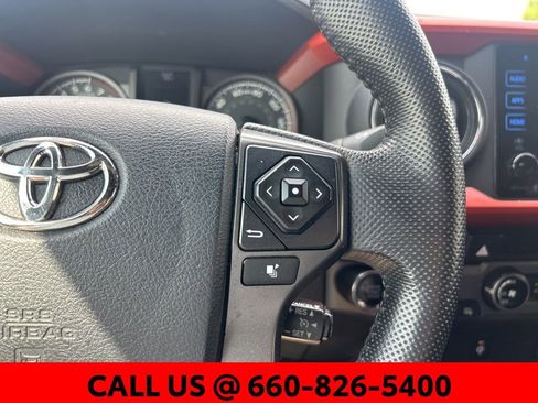 Used 2016 Toyota Tacoma TRD Sport w/ Towing Package image 15