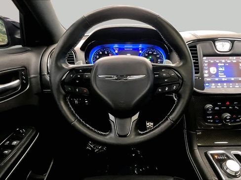 Used 2023 Chrysler 300 C RWD image 6