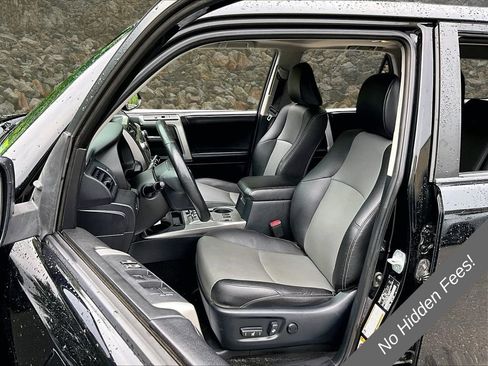 Used 2018 Toyota 4Runner SR5 Premium AWD/4WD image 21