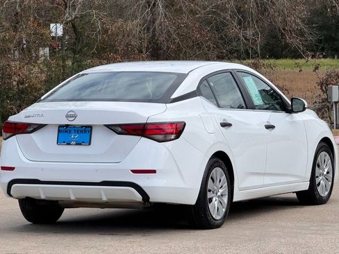 Used 2024 Nissan Sentra S image 11