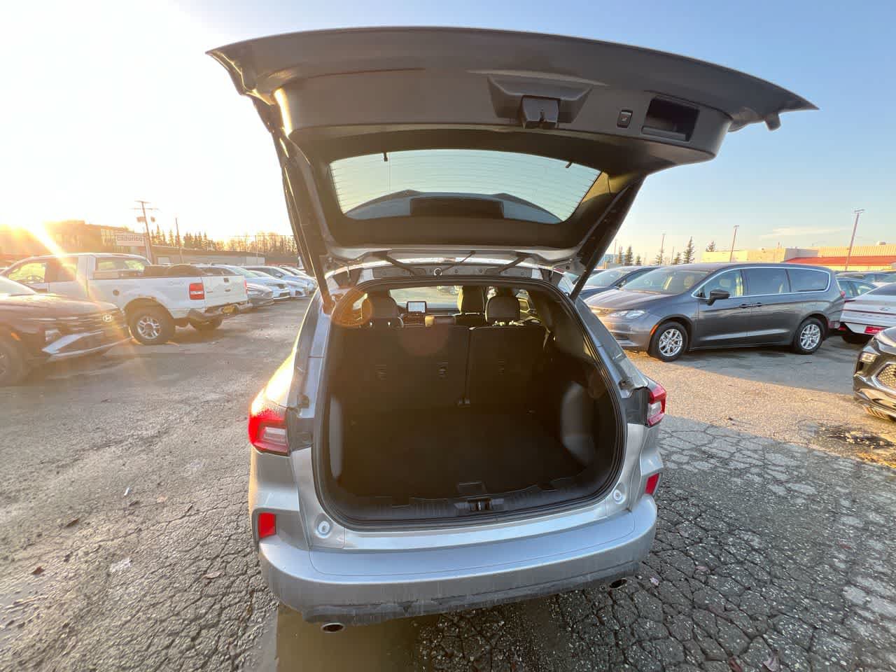 Used 2024 Ford Escape ST-Line AWD/4WD image 26