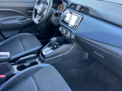 Used 2023 Nissan Versa SV image 16