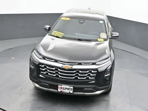 Used 2025 Chevrolet Equinox LT AWD/4WD image 36