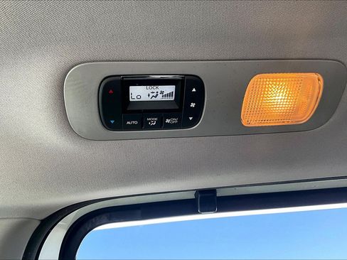 Used 2018 Honda Odyssey EX-L image 22