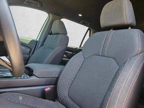 Used 2025 Honda Pilot Sport image 15