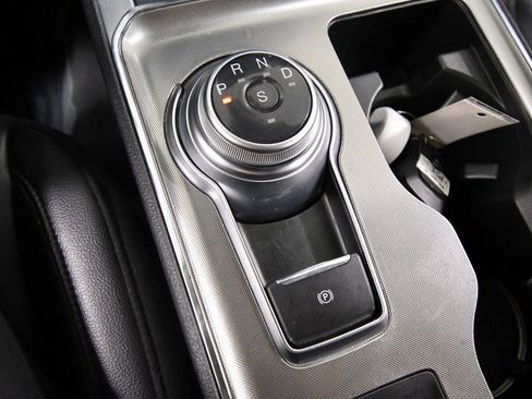 Used 2022 Ford Edge Titanium image 26