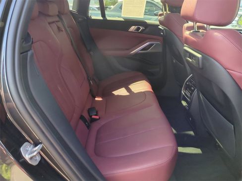 Used 2022 BMW X6 xDrive40i w/ Premium Package image 27