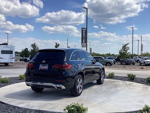 Used 2021 Mercedes-Benz GLC 300 image 5