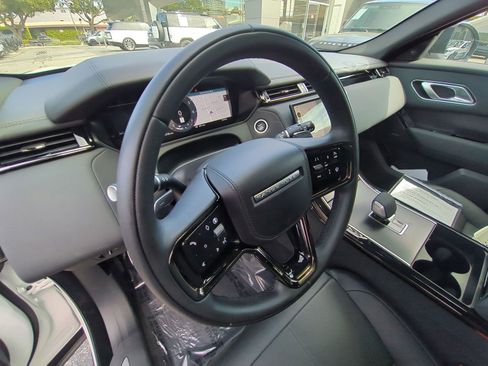 Used 2026 Land Rover Range Rover Velar Dynamic SE image 16