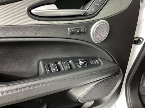 Used 2023 Alfa Romeo Stelvio Veloce image 13