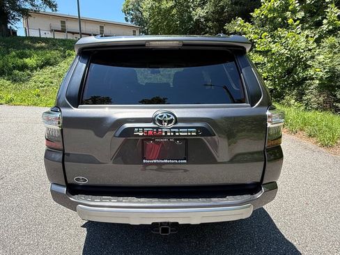 Used 2019 Toyota 4Runner TRD Off-Road AWD/4WD image 7