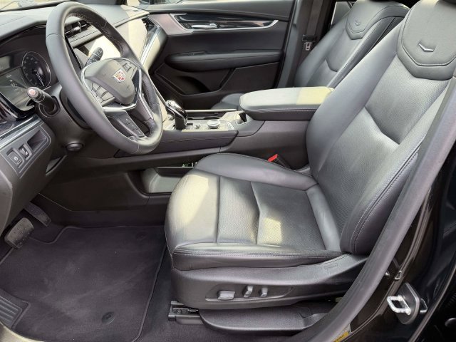 Certified 2024 Cadillac XT5 Premium Luxury AWD/4WD image 19