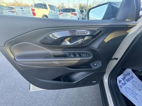 Certified 2022 GMC Terrain AT4 w/ Infotainment Package II image 23