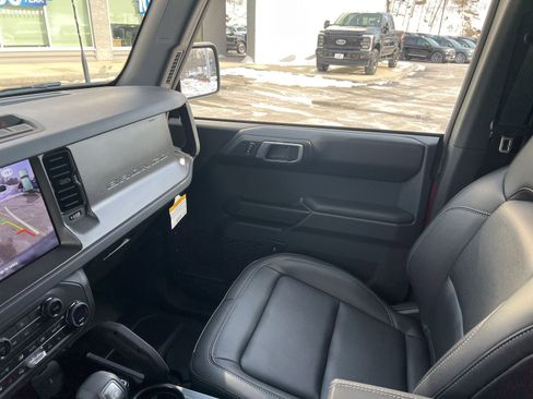 New 2025 Ford Bronco Badlands image 37