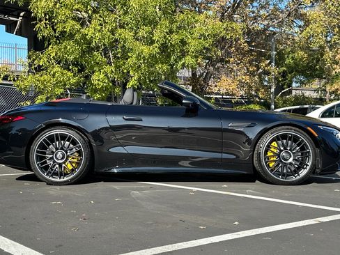 New 2026 Mercedes-Benz SL 63 AMG 4MATIC image 7