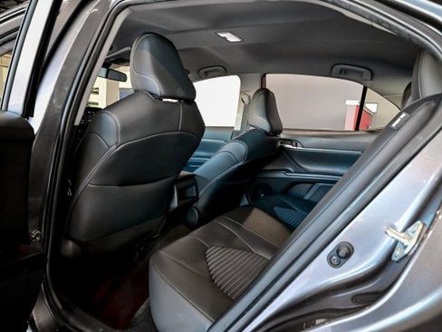 Used 2024 Toyota Camry SE image 18