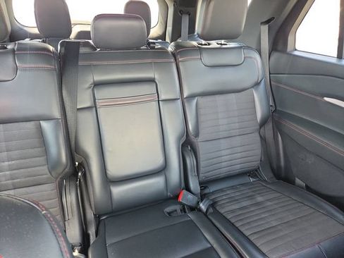Used 2025 Ford Explorer ST-Line w/ ST-Line Street Pack AWD/4WD image 42