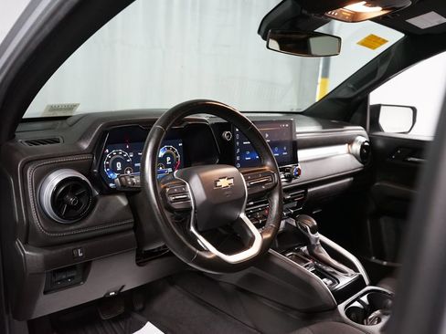 Used 2024 Chevrolet Colorado LT w/ LT Convenience Package image 11