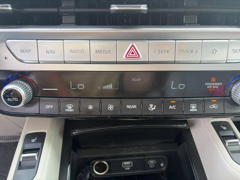 Used 2024 Kia Telluride S w/ S Sunroof Package AWD/4WD image 17