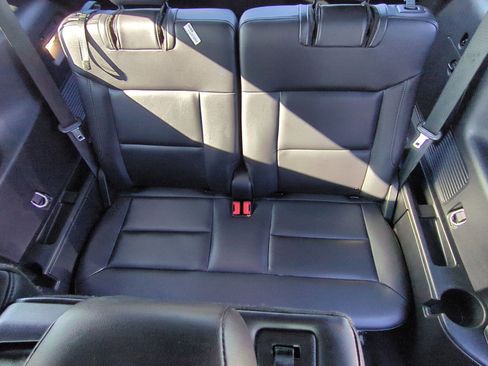 Used 2023 Ford Explorer XLT w/ Equipment Group 202A image 31