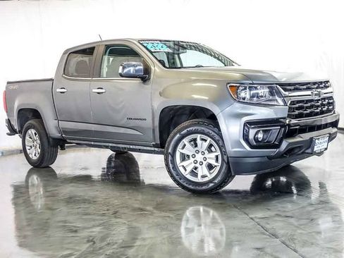 Used 2022 Chevrolet Colorado LT w/ LT Convenience Package AWD/4WD image 2