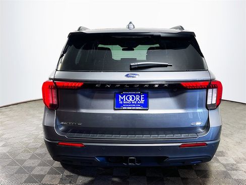 Used 2025 Ford Explorer Active image 7