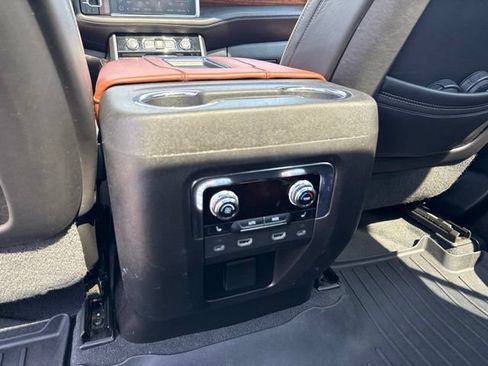 Used 2023 GMC Yukon Denali Ultimate AWD/4WD image 15