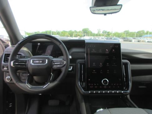 New 2026 GMC Yukon AT4 w/ AT4 Premium Plus Package AWD/4WD image 16