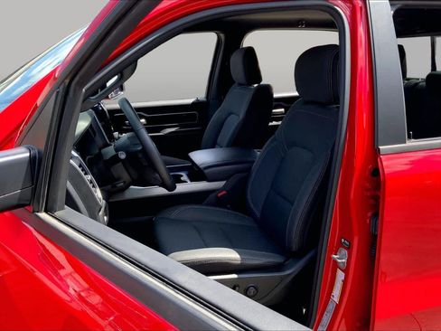Used 2023 RAM 1500 Big Horn AWD/4WD image 8