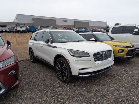 Used 2024 Lincoln Aviator Reserve w/ Equipment Group 201A RWD image 4