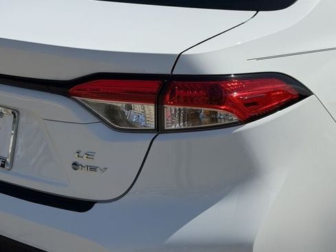 Certified 2025 Toyota Corolla LE FWD image 7