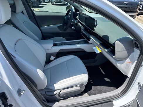 New 2025 Hyundai Ioniq 6 SEL RWD image 13