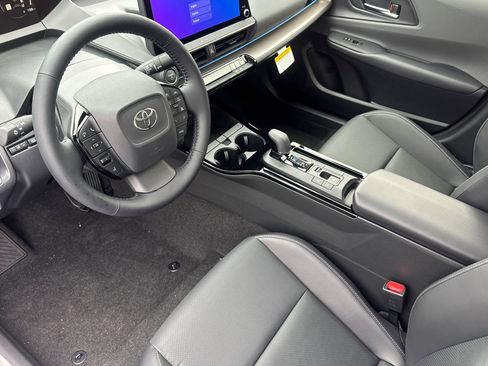 New 2026 Toyota Prius XLE image 12