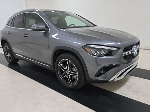 Used 2026 Mercedes-Benz GLA 250 w/ Sun & Sound Package image 5