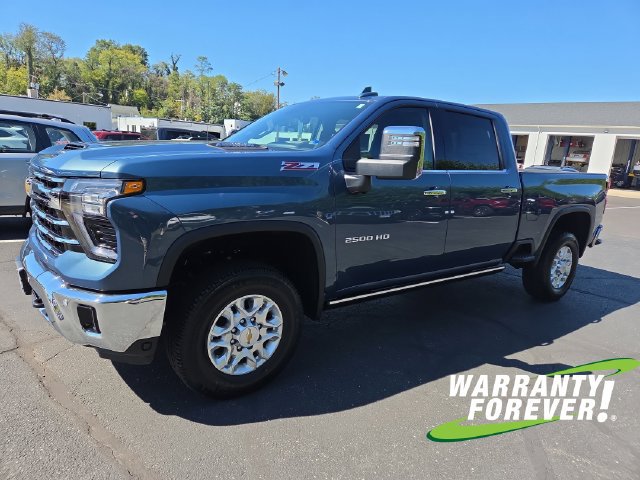 New 2026 Chevrolet Silverado 2500 LTZ w/ LTZ Premium Package AWD/4WD image 3