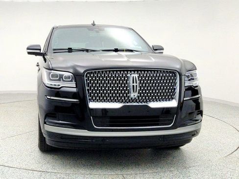 Used 2023 Lincoln Navigator Reserve image 2