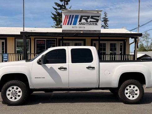Used 2011 GMC Sierra 2500 SLE AWD/4WD image 2
