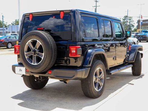 Used 2023 Jeep Wrangler Unlimited Sahara w/ LED Lighting Group AWD/4WD image 19