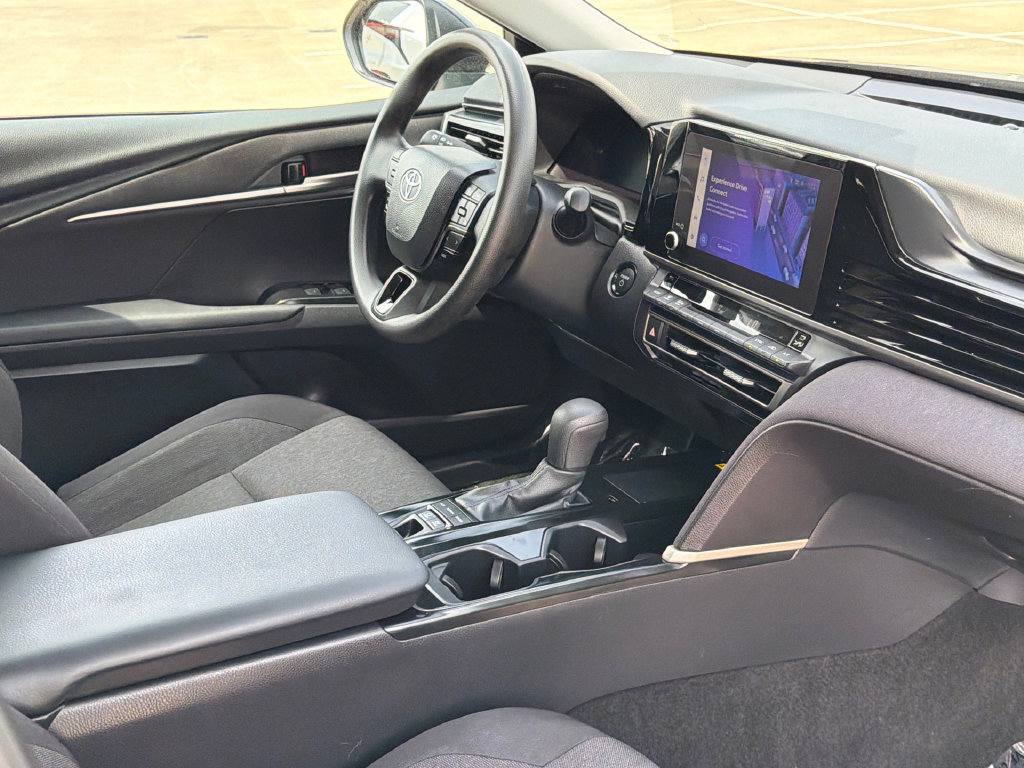 Used 2025 Toyota Camry LE w/ Convenience Package FWD image 9