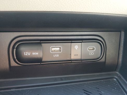 Used 2025 Kia Sportage EX image 21