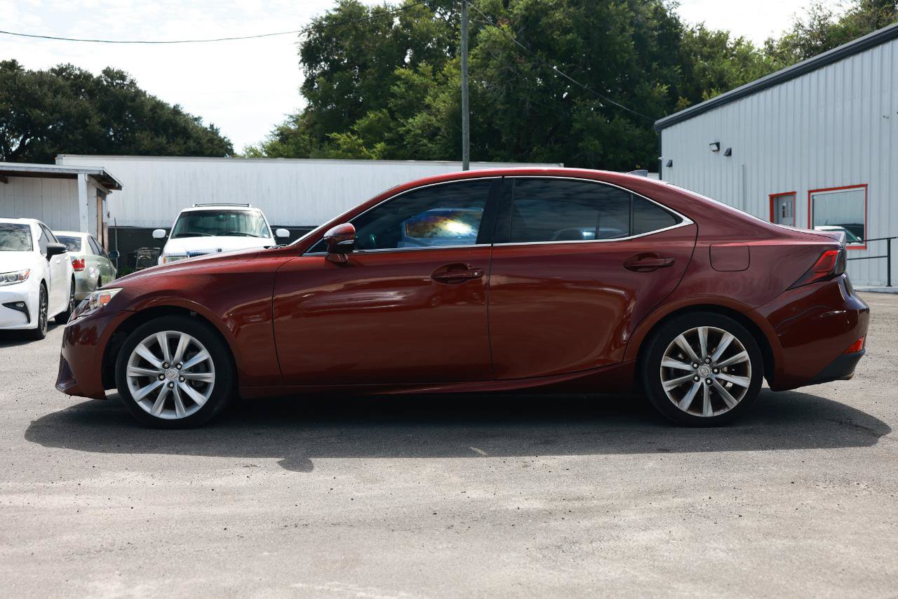 Used 2015 Lexus IS 250 RWD image 3