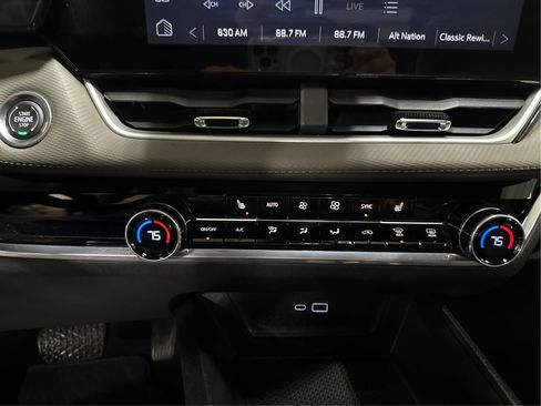 Certified 2025 Chevrolet Equinox LT w/ Convenience Package II AWD/4WD image 27