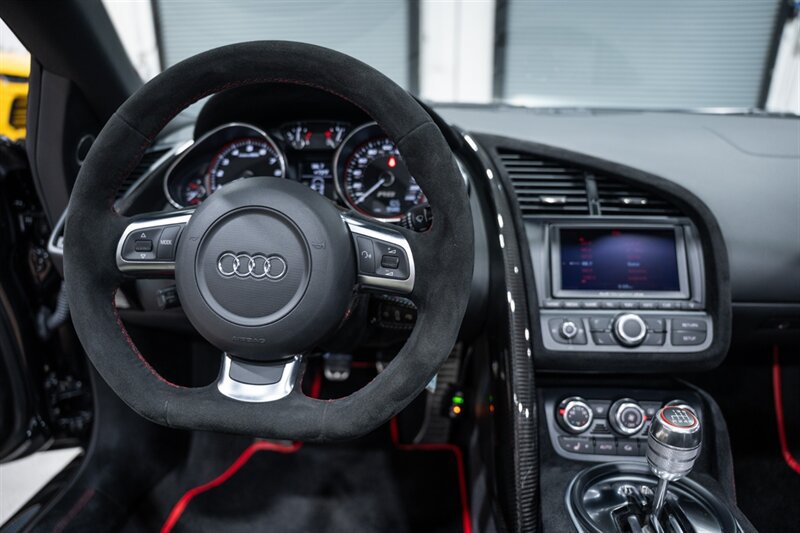 Used 2011 Audi R8 V10 AWD/4WD image 24