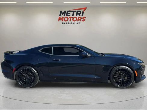 Used 2020 Chevrolet Camaro SS image 4