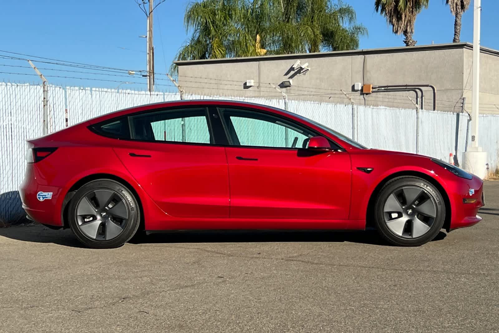 Used 2021 Tesla Model 3 Standard Range Plus RWD image 6
