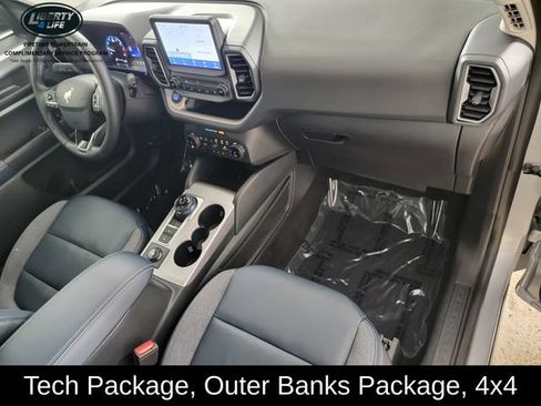 Used 2023 Ford Bronco Sport Outer Banks w/ Tech Package AWD/4WD image 19